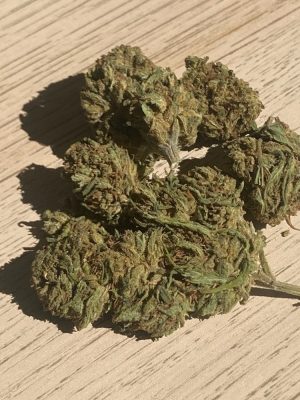 IMG_2289 diamond og CBD fleur indoor